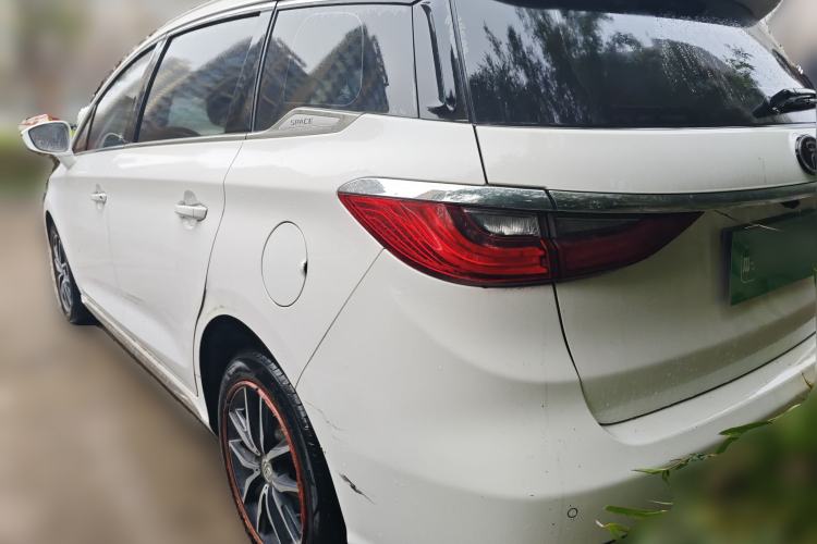 Used BYD Song MAX 2017 1.5T Automatic Smart Connect Elite 7-Seater