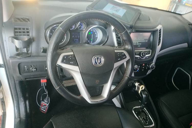Used CHANGAN CS35 2016 1.6L Automatic Luxury Model China IV Standard Steering Wheel