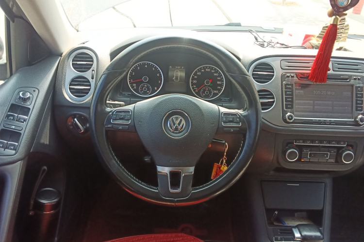 Used Volkswagen Tiguan 2010 1.8TSI Automatic All-Wheel-Drive Elite Edition Steering Wheel
