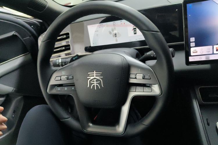 Used BYD Qin L 2025 DM-i Smart Drive 80KM Leading Model
