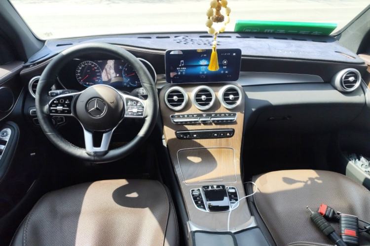Used Mercedes-Benz GLC 2022 Refreshed GLC 300 L 4MATIC Dynamic Edition Prestige Version Center Console