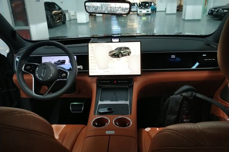 Used Hima AITO M7 2026 Model Range-Extending Ultra All-Wheel Drive 5-Seater Version Center Console