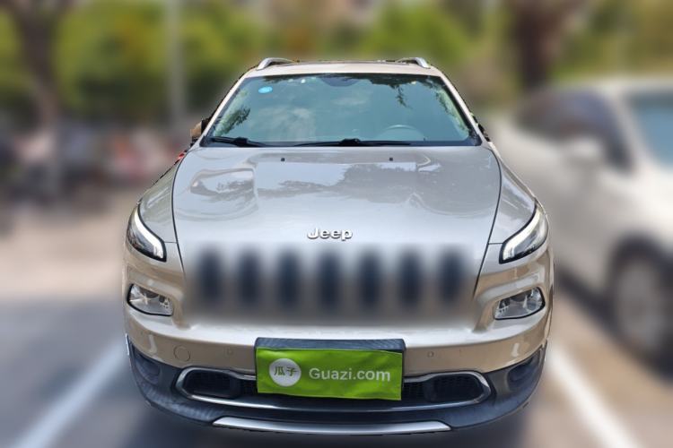 Used Jeep Cherokee 2016 2.4L Professional Edition Front