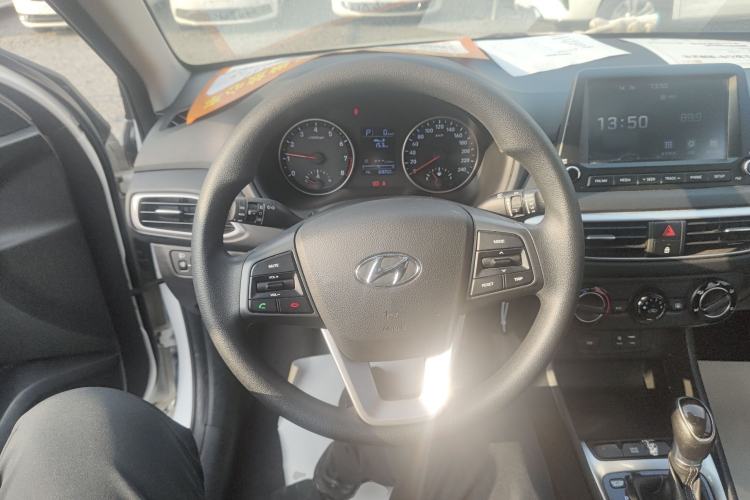 Used Hyundai Celesta 2017 1.6L Automatic Enjoyment Version GLS
