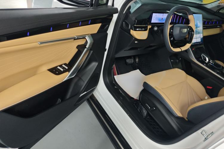 Used Geely Auto FX11 2023 1.5TD DCT Prestige Edition
