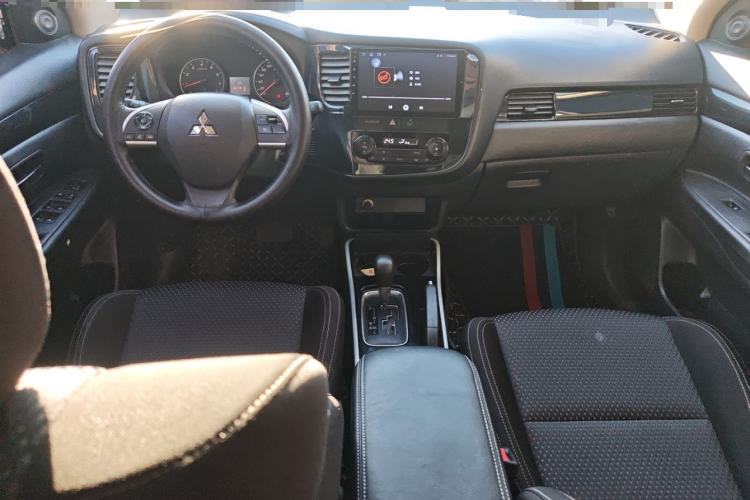 Used Mitsubishi Outlander 2021 Revised Version 2.0L Two-Wheel Drive Comfort Edition 5 Seats