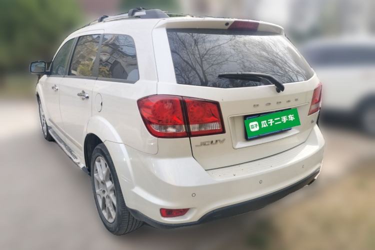 Used Dodge Journey 2013 2.4L Two-Wheel Drive Luxury Version Rear Left 45 Deg