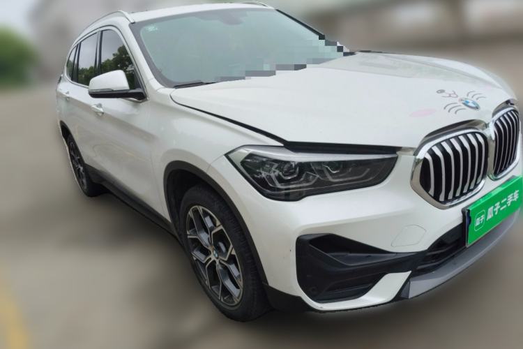 Used BMW X1 2022 sDrive25Li Leading Model Front Right 45 Deg