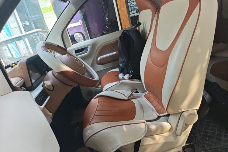 Used Wuling Hongguang MINIEV 2024 3rd Generation 215km Youth Edition Left Front Seat