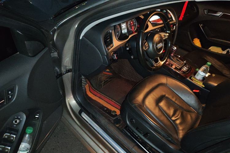 Used Audi A4L 2013 35 TFSI Automatic Technology Edition Driver Seat