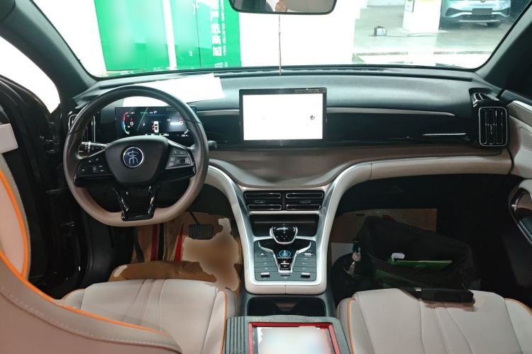 Used BYD Song Pro New Energy 2024 HONOR Edition DM-i 71KM Navigation Model
