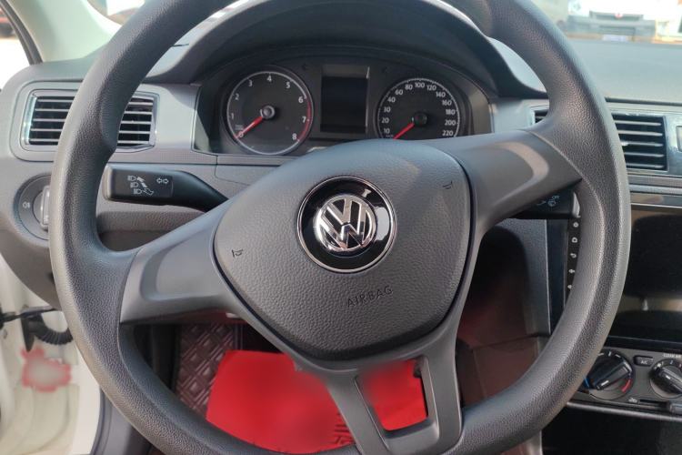 Used Volkswagen Santana 2021 1.5L Manual Fashion Edition Steering Wheel