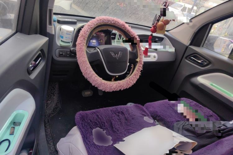 Used Wuling Hongguang MINIEV 2022 Macaron Colorful Edition Lithium Iron Phosphate Center Console