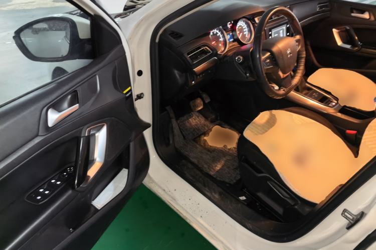 Used Peugeot 408 2015 1.2T Automatic Luxury Edition Driver Seat