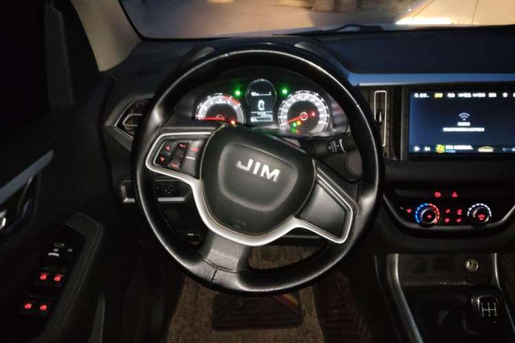 Used Isuzu JLM 2022 2.8T Classic Diesel 4x4 Comfort Version Standard Wheelbase JE493ZLQ6E
