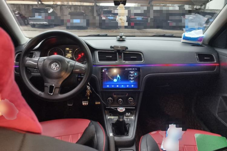 Used Volkswagen Lavida 2013 Restyled Classic 1.6L Manual Comfort Edition
