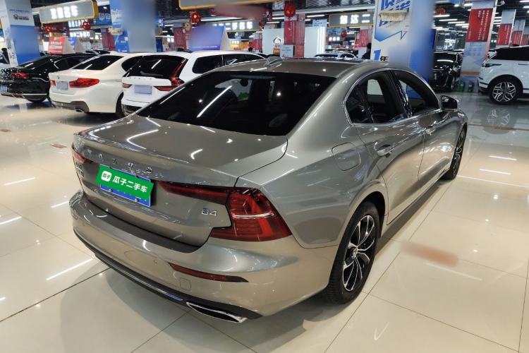 Used Volvo S60 2022 B4 Zhiyi Luxury Edition
