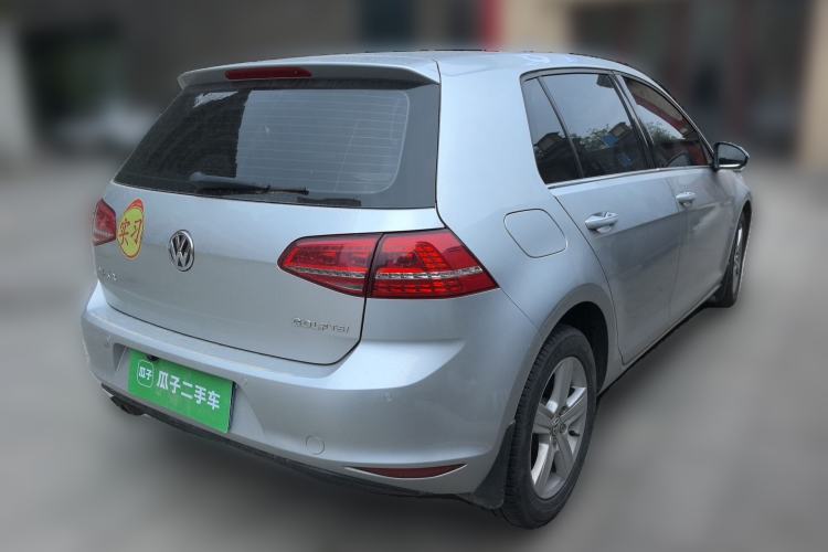 Used Volkswagen Golf 2015 1.4TSI Automatic Luxury Model Rear Right 45 Deg