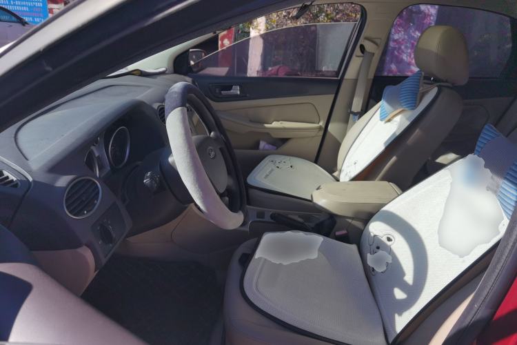 Used Ford Focus 2011 Hatchback 1.8L Automatic Fashion Edition
