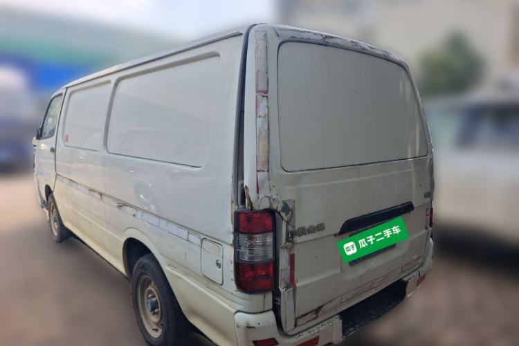 Used Jinbei Hiace 2018 2.0L Fifth-Generation Box Truck Standard Roof 2 Seats 4G21C