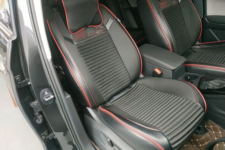 Used Volkswagen Tayron 2024 300TSI Two-Wheel-Drive Luxury Plus Advanced Version Right Front Seat