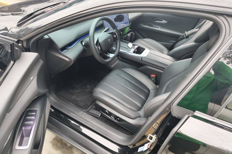 Used Deepal L07 2025 230 Ultra with DeepBlue Intelligent Driving AD PRO Extended-Range Version