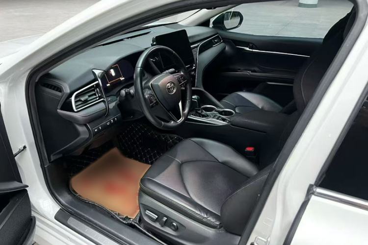 Used Toyota Camry 2021 2.5G Luxury Edition
