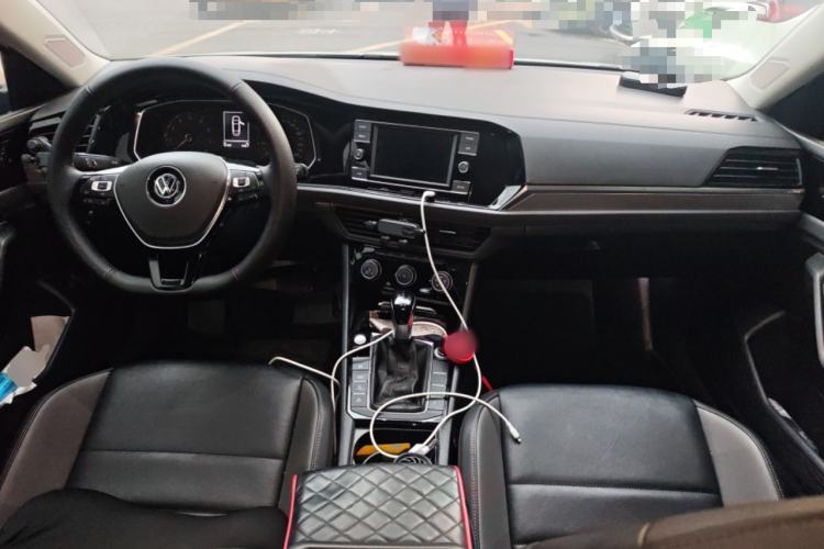 Used Volkswagen Sagitar 2019 280TSI DSG Comfort Version China VI Standard Center Console