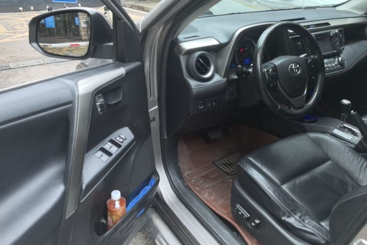 Used Toyota RAV4 2013 2.0L CVT Four-Wheel Drive New Edition
