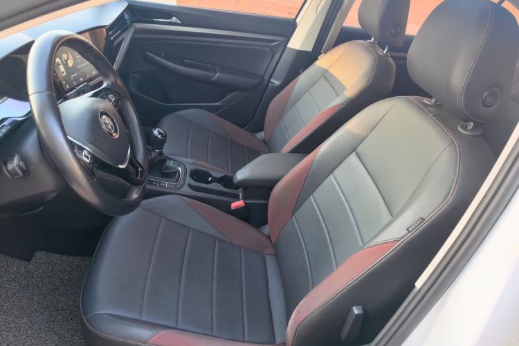 Used Volkswagen Bora 2019 1.5L Manual Comfort Version
