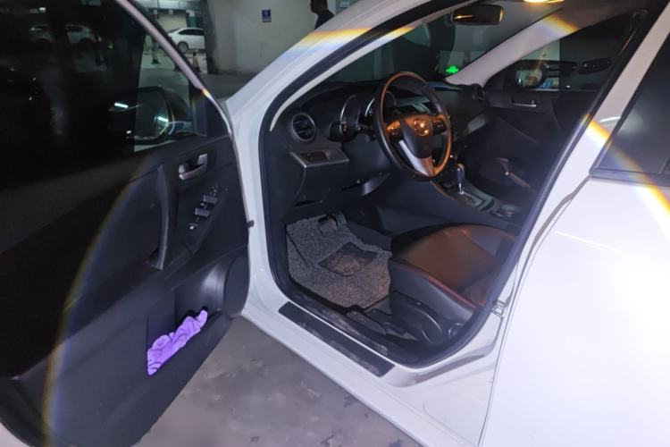 Used Mazda 3 2013 Sedan 1.6L Automatic Elite Model
