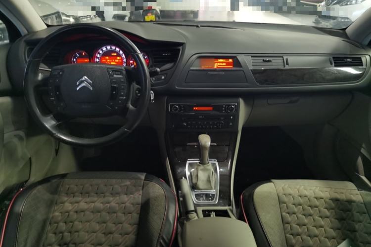 Used Citroen C5 2014 2.0L Automatic Zunyue Model Center Console