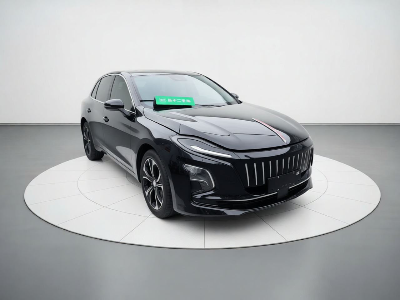 Hongqi E-QM5 2023 Base Travel Edition — снимка 3