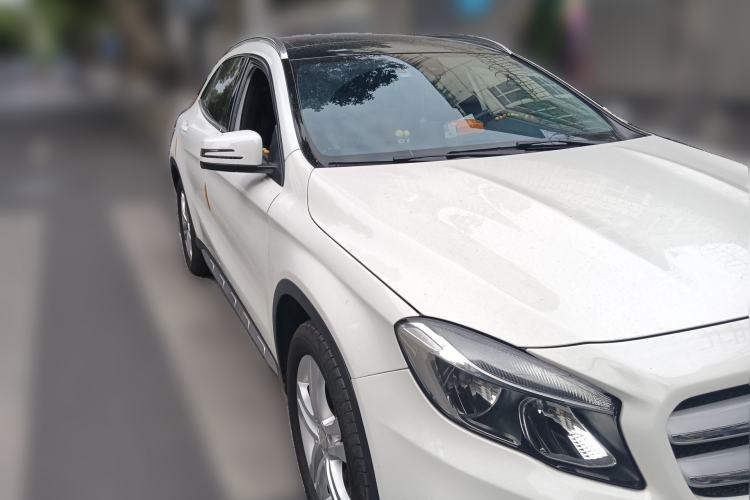 Used Mercedes-Benz GLA 2016 GLA 200 Sport Edition Front Right 45 Deg