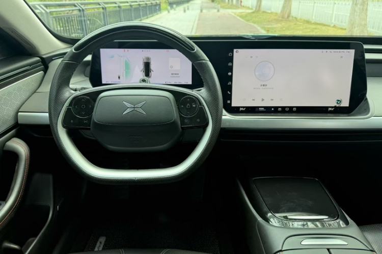 Used XPeng P7 2022 670N+ Interior 3