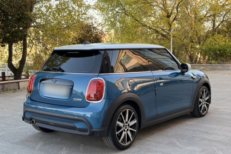 Used MINI 2022 1.5T COOPER Artist