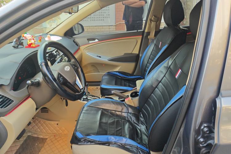 Used Hyundai Verna (older generation) 2010 Sedan 1.4L Automatic Comfort Model GS
