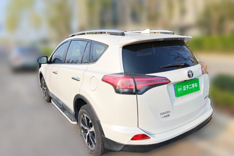 Used Toyota RAV4 2016 2.0L CVT Two-Wheel Drive Comfort Edition China V Standard
