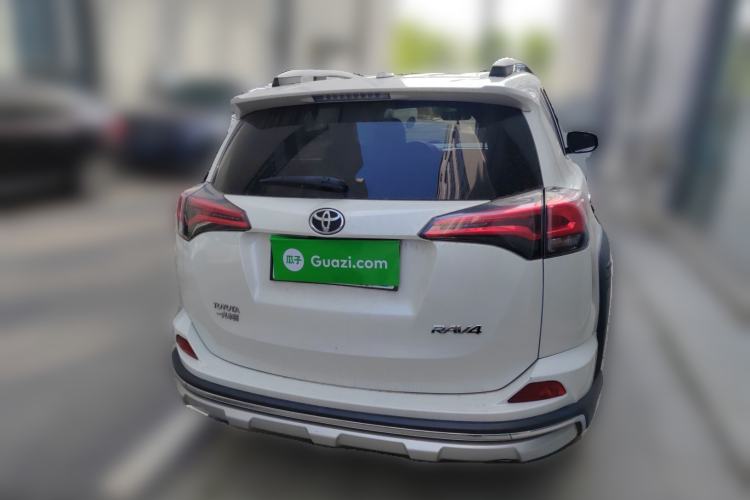 Used Toyota RAV4 2019 2.0L CVT Two-Wheel Drive Fashion X Limited Edition China V Standard
