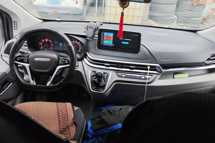 Used Iveco Fidato 2025 C30 Passenger Van 2.0T 93kW Manual – Xingtu Edition
