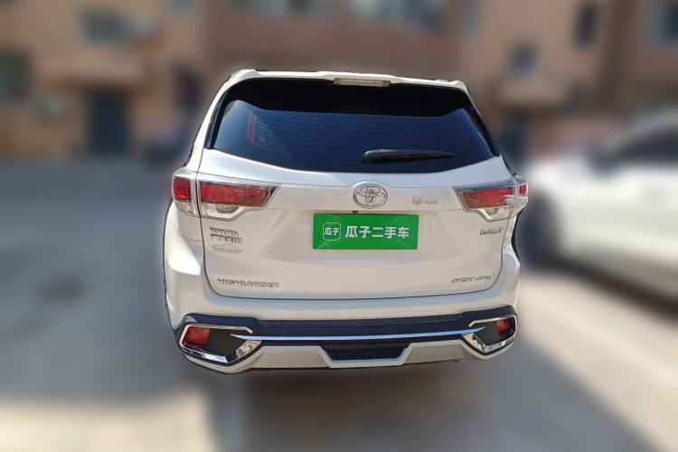 Used Toyota Highlander 2015 2.0T Four-Wheel Drive Luxury Edition 7-Seater Rear