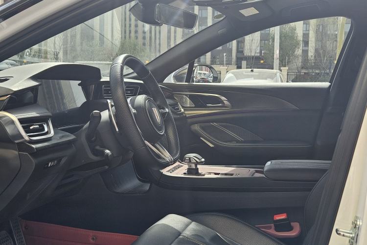 Used Hongqi H6 2024 2.0T ZhiShang Version Interior 1