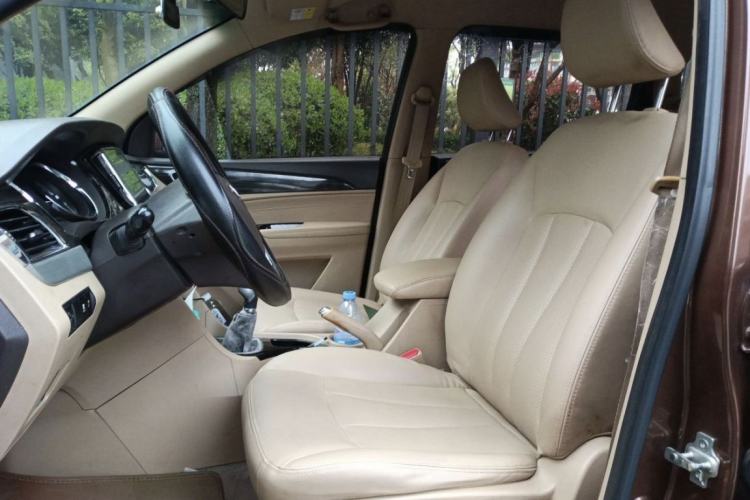 Used Baojun 730 2016 1.5L Manual Comfort Version 7 Seats China V Emission Standard