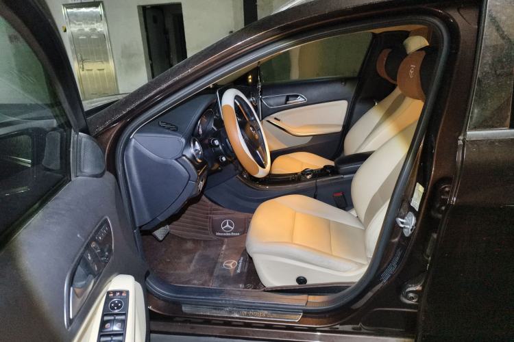 Used Mercedes-Benz GLA 2015 GLA 200 Fashion Model