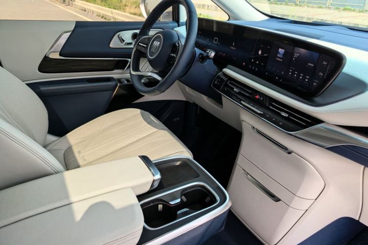 Used Buick Century 2025 2.0T Six-Seater YinShi Edition Interior 10