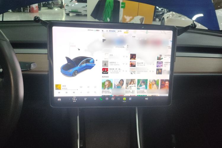 Used Tesla Model 3 2019 Long-Range Rear-Wheel-Drive Version
