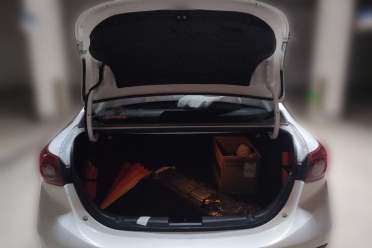 Used Mazda 3 Axela 2017 Sedan 2.0L Automatic Flagship Model China V Standard
