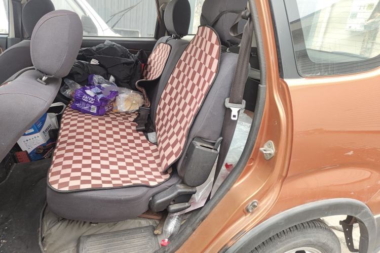 Used FAW Senya S80 2011 1.5L Manual 5-Seater Luxury Model Left Rear Seat