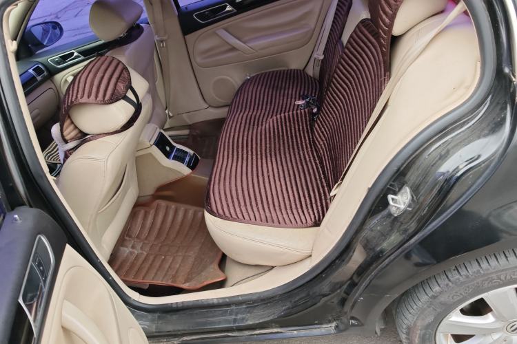 Used Volkswagen Passat 2009 2.0L MFI Manual Luxury Edition