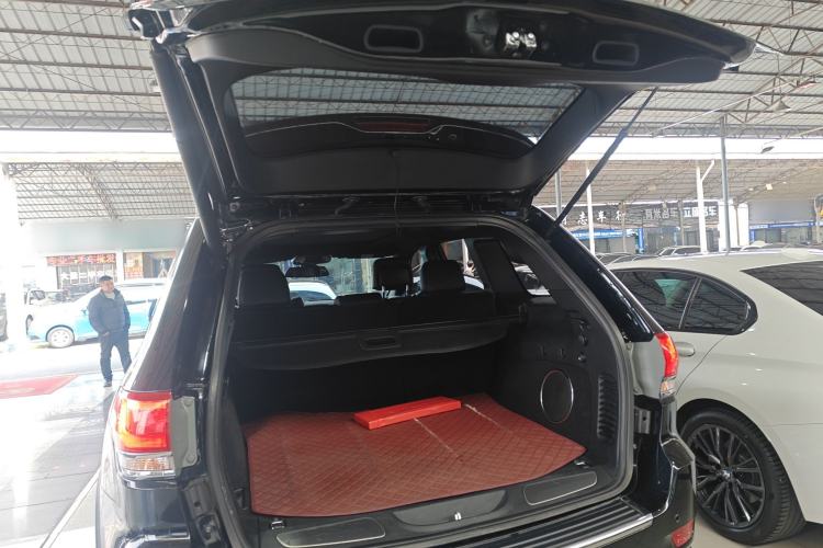 Used Jeep Grand Cherokee (Import) 2016 3.0L Comfort Navigation Edition